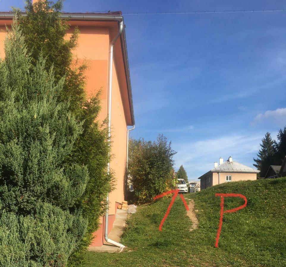 Apartman Monya Turčianske Teplice エクステリア 写真
